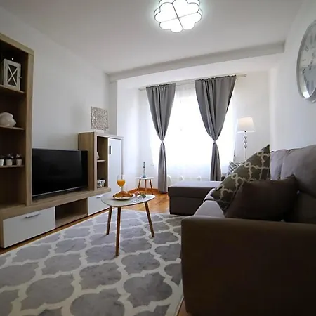 La Luz Del Arbeyal - Garaje Apartment Gijon