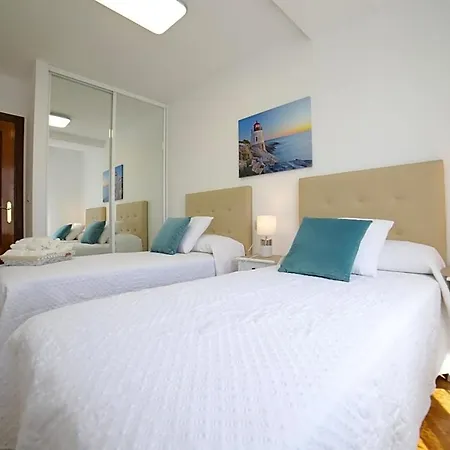 Playa Arbeyal- Garaje Incluido Apartamento *