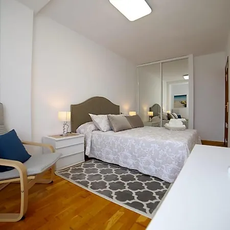 La Luz Del Arbeyal - Garaje Apartment